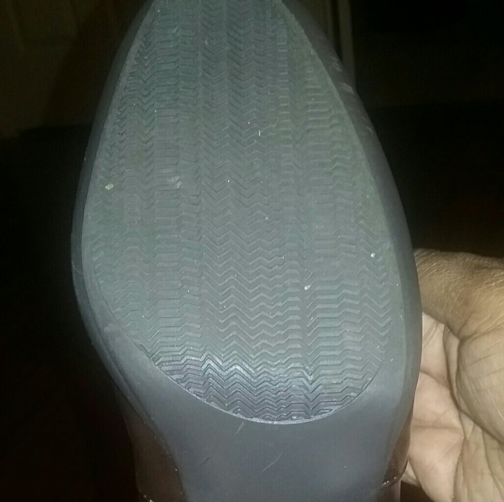 Boots - Picture 4 of 6